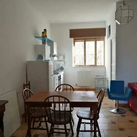 4d Prázdninový dům San Donato (Apulia)